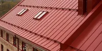 Stålplatetak båndtekket isolert