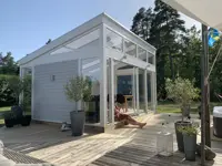 Frittstående hagestue med pulttak