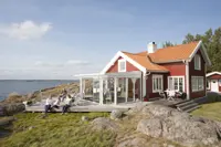 Pulttak med to brutte hjørner