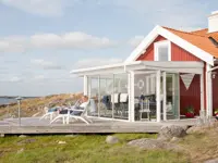 Pulttak med to brutte hjørner